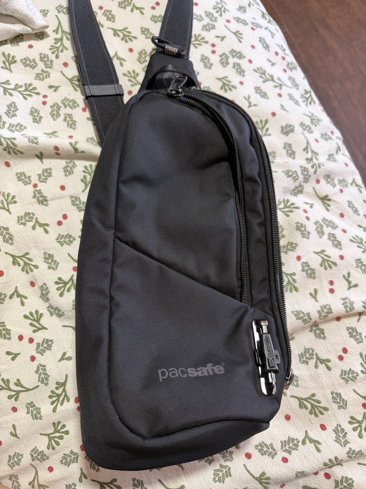 Pacsafe V Action Sling 60161