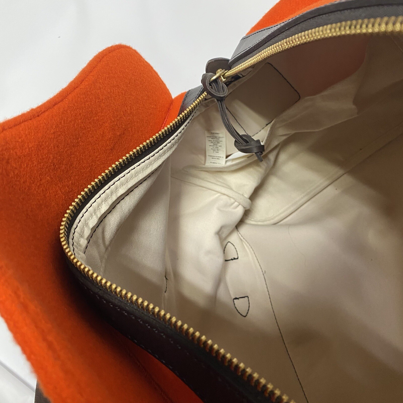 CC FILSON Mackinaw Wool Medium Duffle Made in USA Leather Bottom Flame Red $950