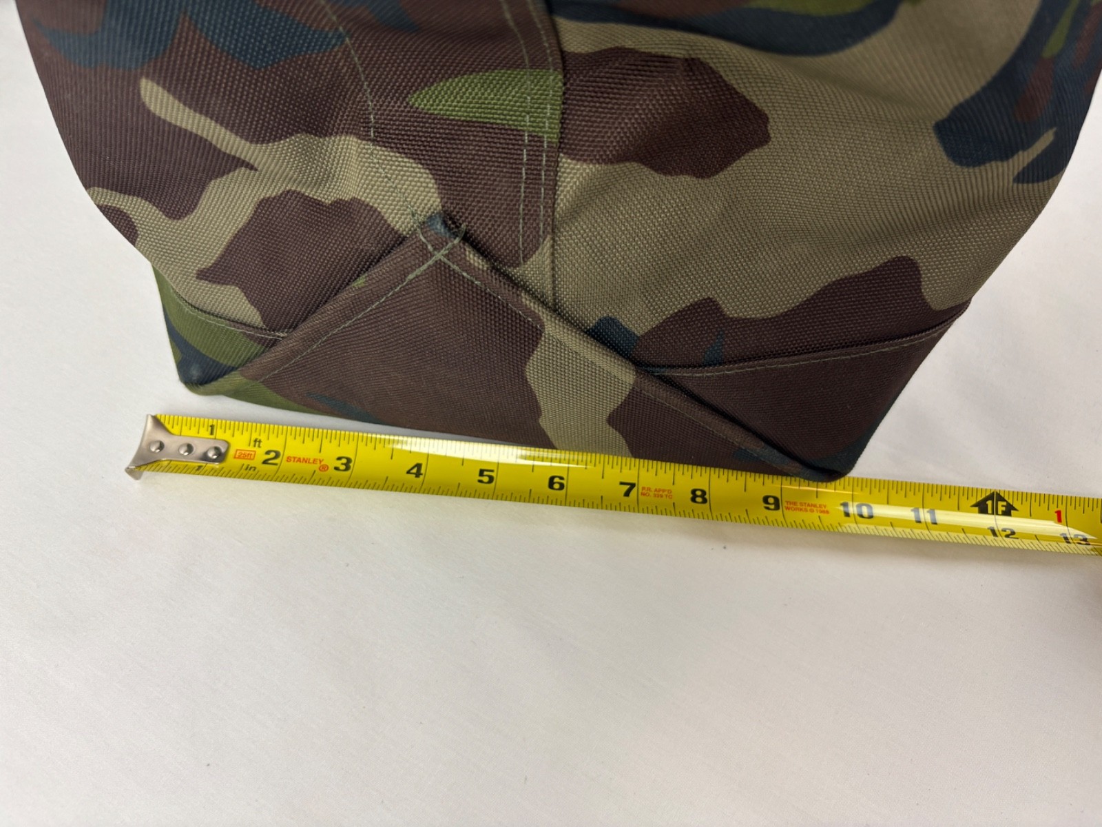 L.L. Bean Zip Hunter’s Camo Tote Bag Lined XL – NO STRAP & HAS INITIALS – Clean