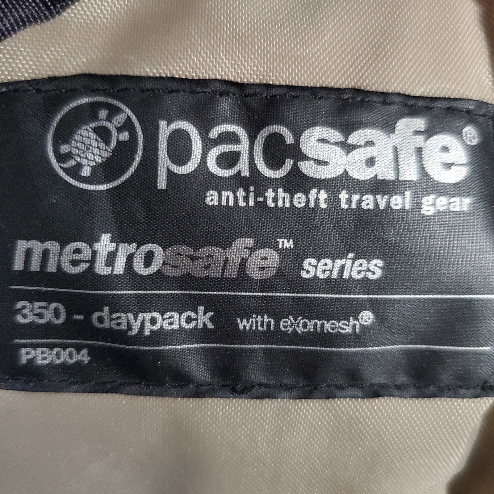 Pacsafe Backpack Black Anti Theft Metrosafe 350 Daypack Exomesh Travel PB004