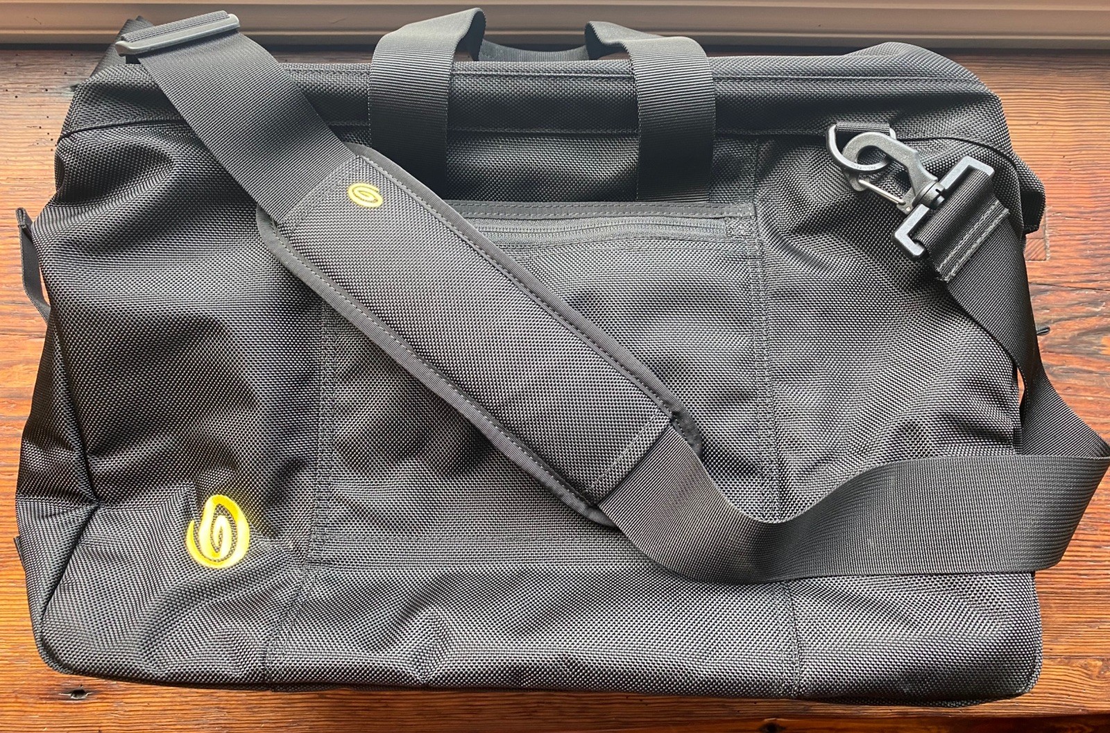 Timbuk2 17” Duffel Bag Carry On Black, with Shoulder Strap, Excellent Condition