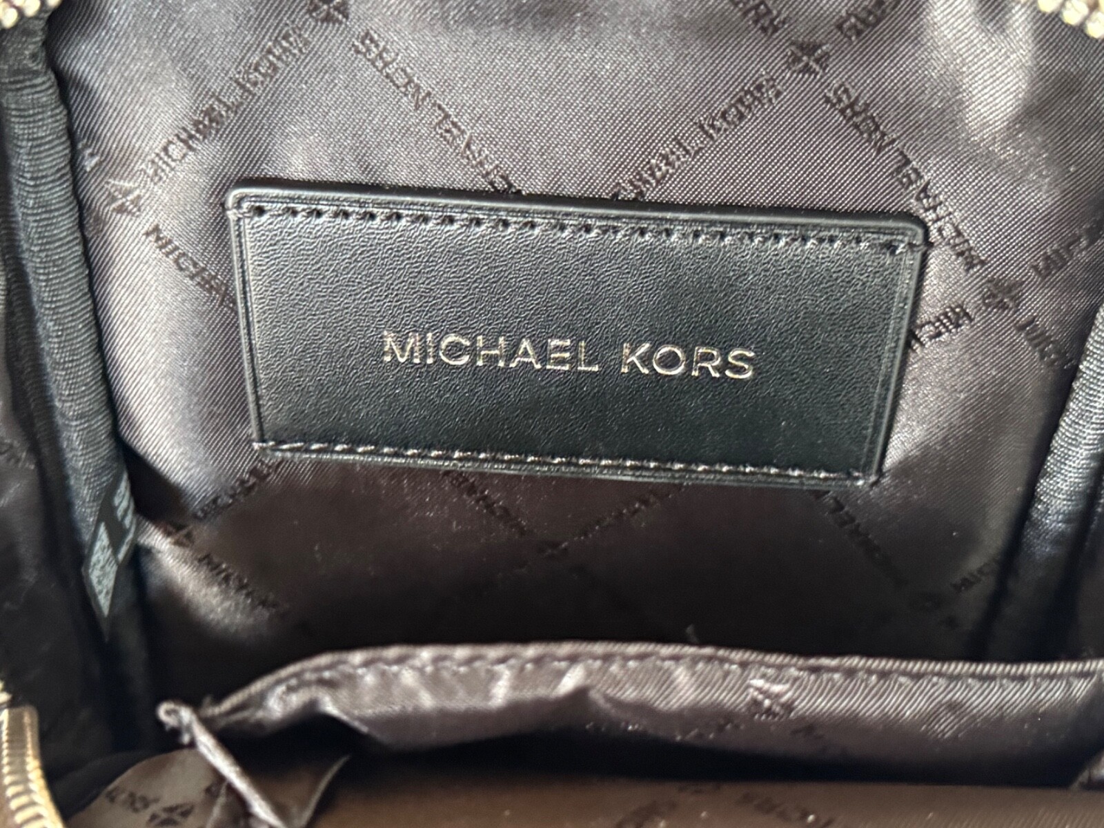 MICHAEL KORS UNISEX COOPER MEDIUM OMBRE SLING PACK CROSSBODY BAG MK HUSK