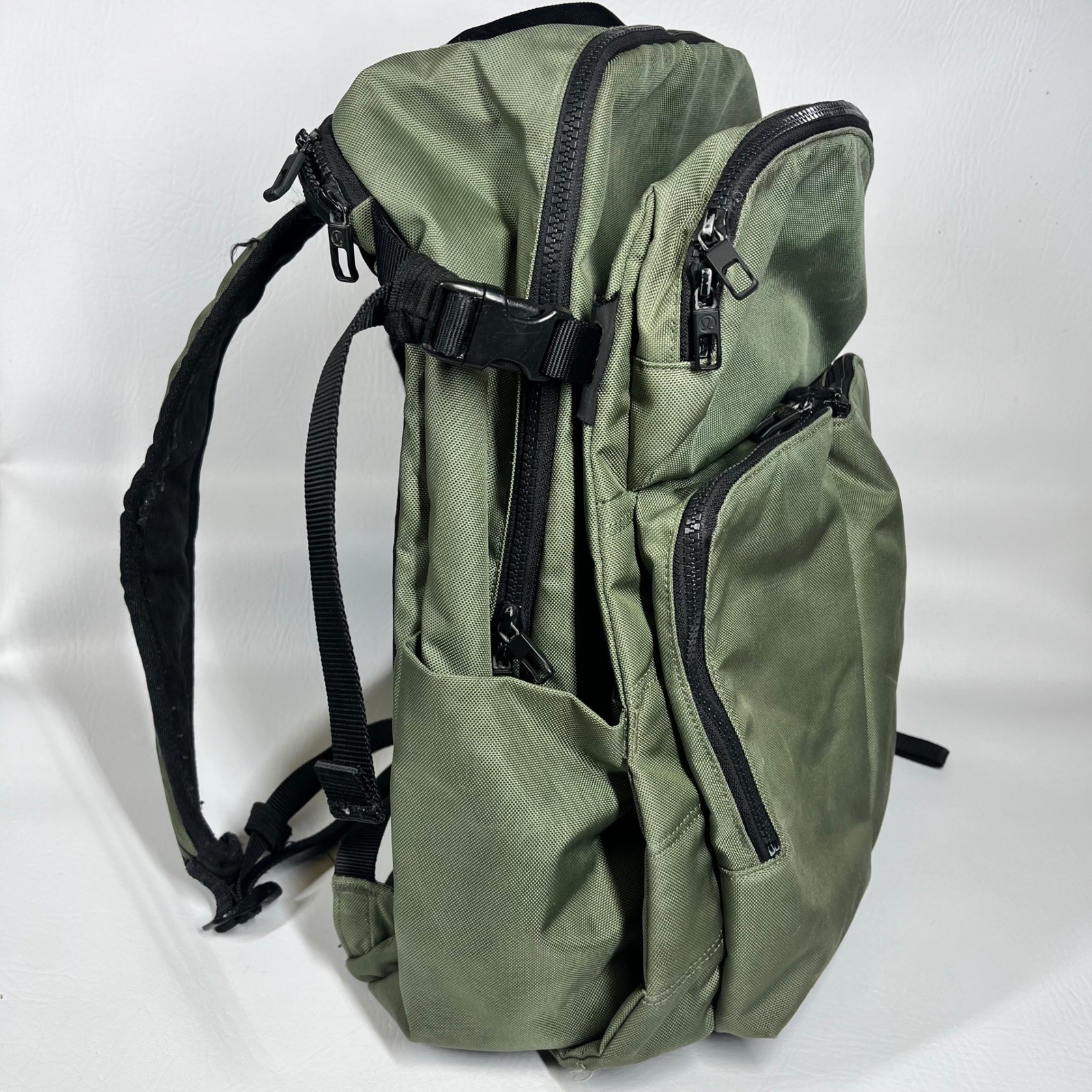 Lululemon Cruiser Backpack Sage Green Olive Multi Pocket Commuter Bag OS