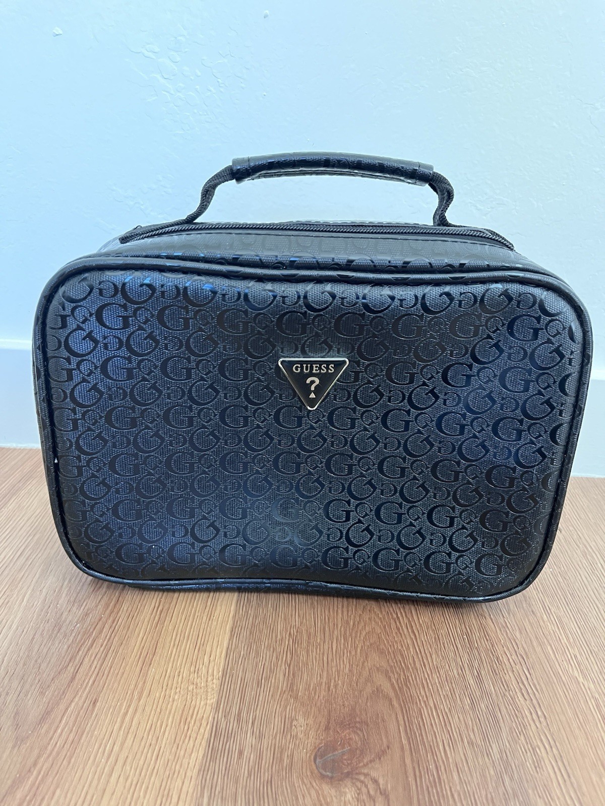 GUESS BLACK LUNCH COSMETIC TOILETRY VANITY JUNCTION TRAVEL BAG POUCH HANDLE EUC