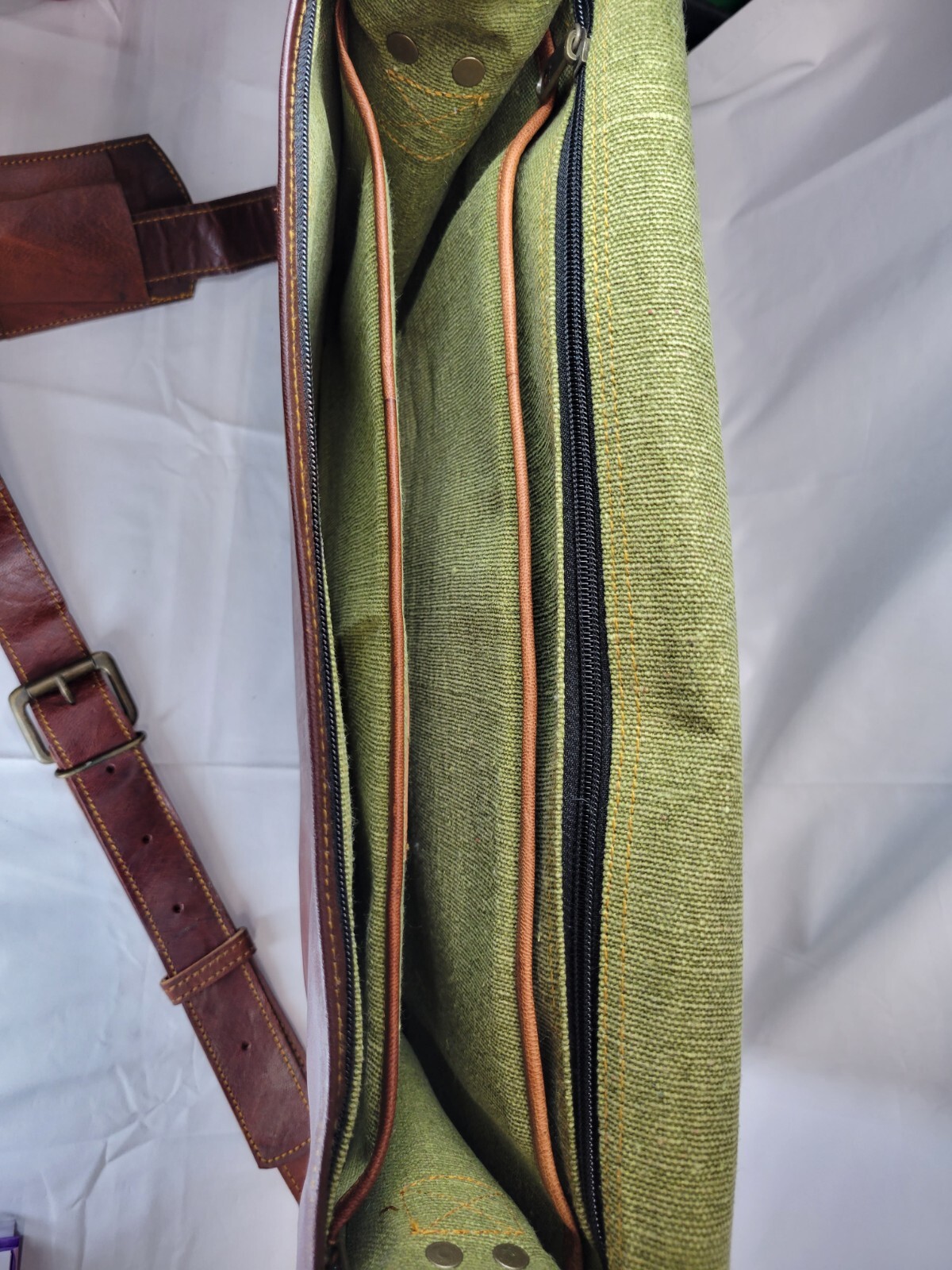Jony Vintage Handcrafted Leather Messenger 16″ Bag – 100% Unprocessed Leather