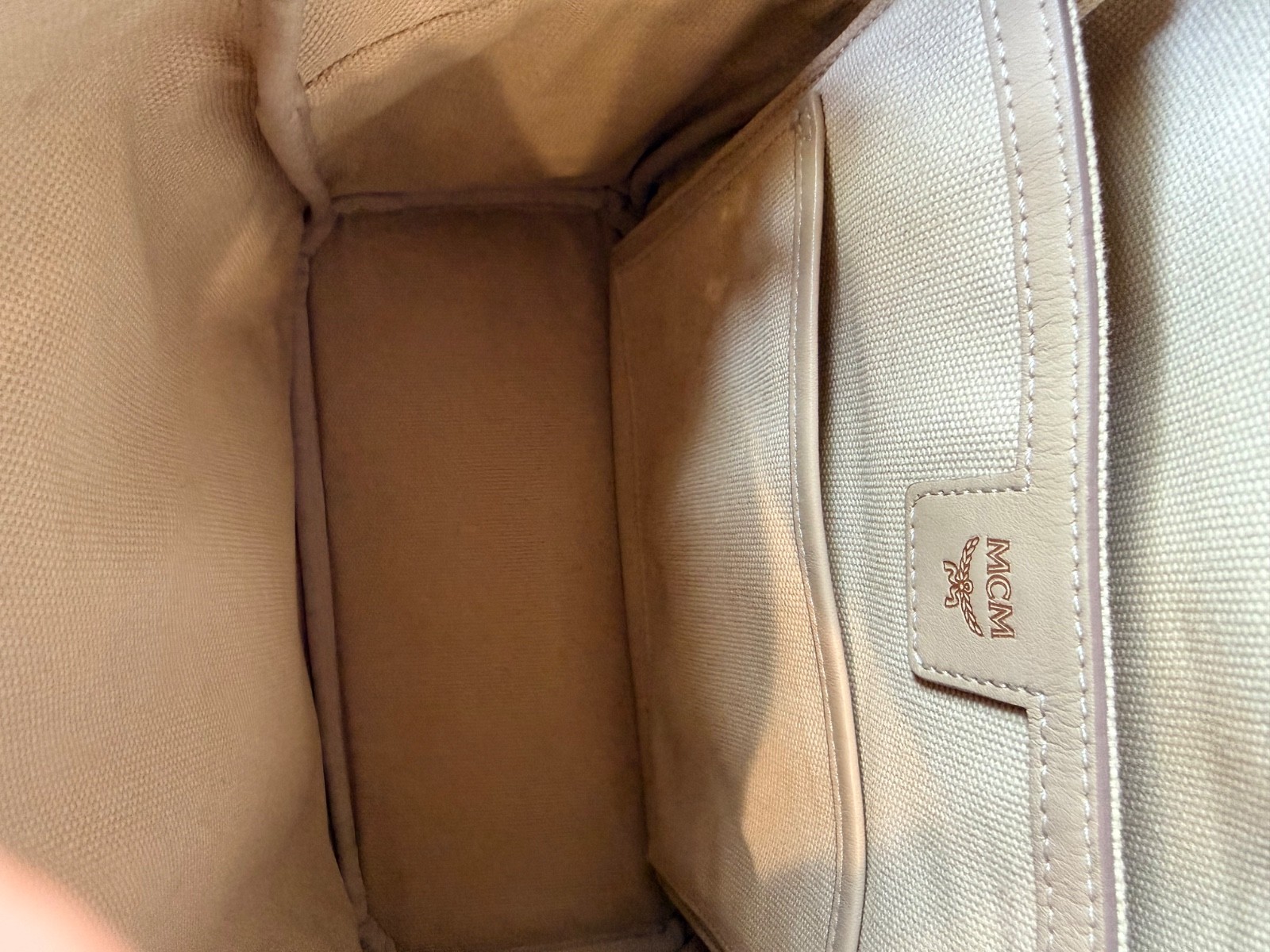 MCM Backpack Medium VISETOS Limited Edition- rabbit design