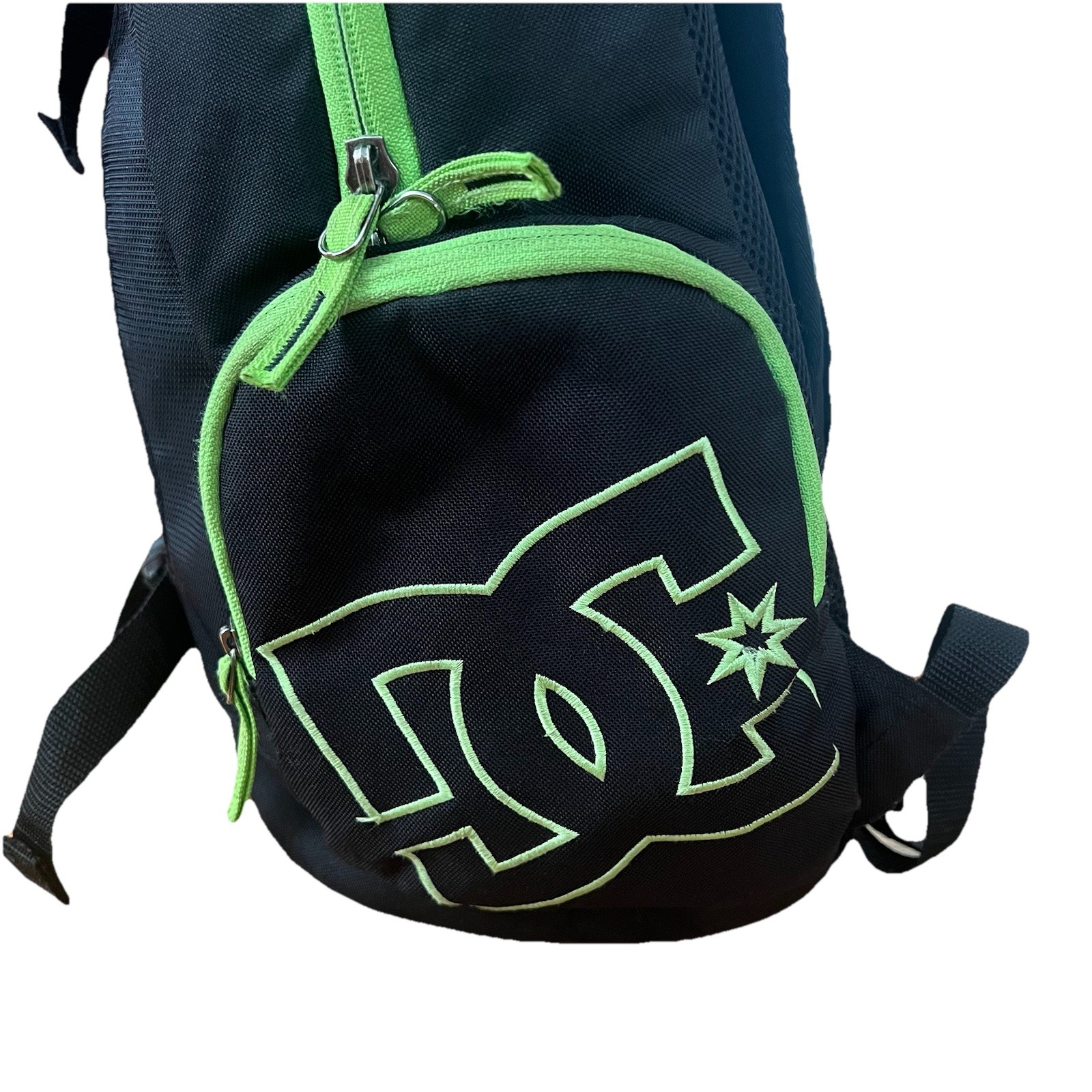 DC Shoes Large Black/Green Backpack Zip & Buckle Adjustable Straps Pockets