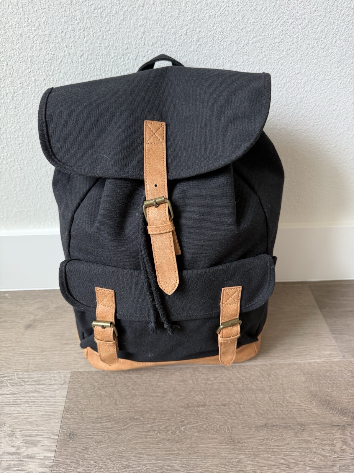 DSW Black Backpack Brown Trim Buckle/Drawstring, Adjustable, Pockets, Lined