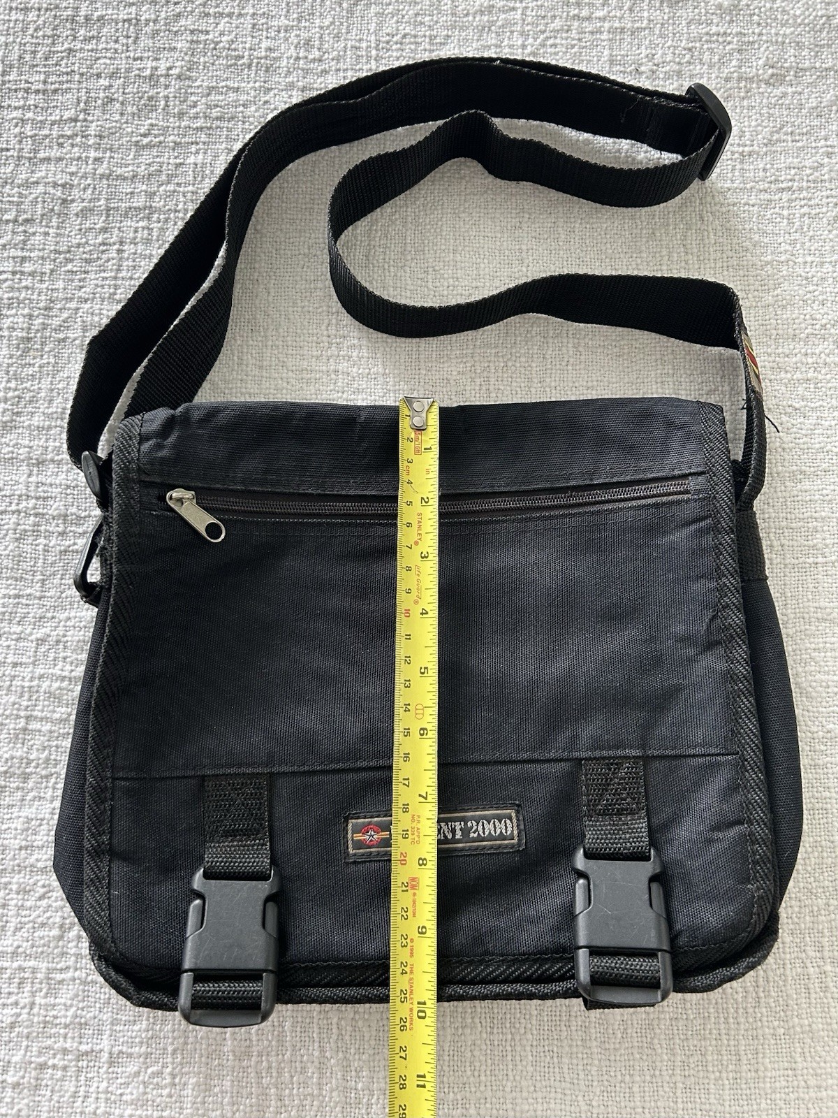L’Egent 2000 Black Canvas Messenger Bag Crossbody 90’s Vintage Y2K 10 X 12 Inch