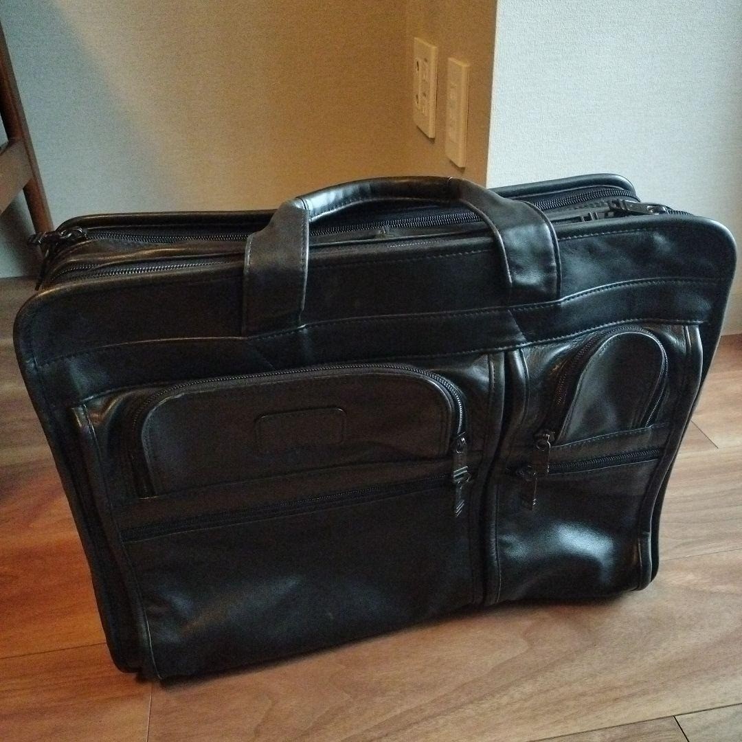 TUMI Leather Business Bag Briefcase Black Men’s Zipper Pockets Good Condition JP