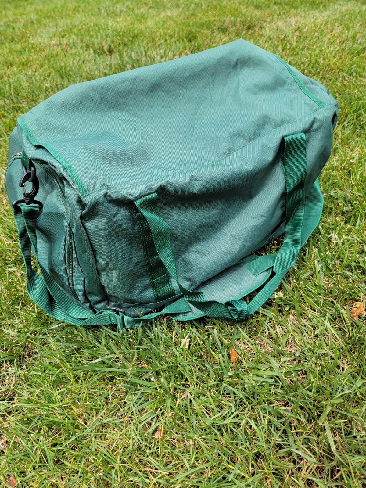 Jagermeister Branded 24inch Green Duffle Bag good cond all zips work 100% poly