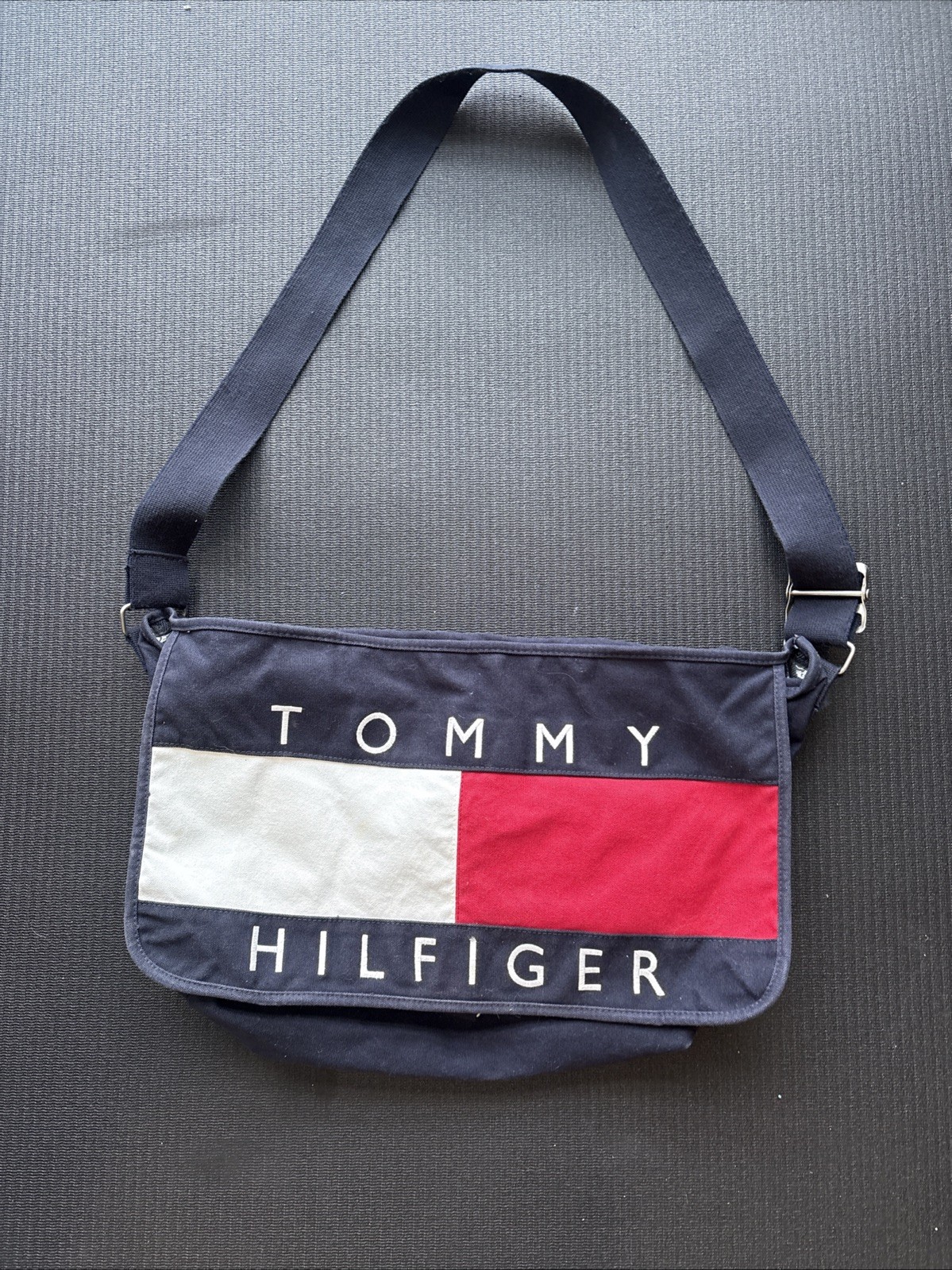 Vintage Tommy Hilfiger Medium Colorblock Logo Messenger Bag Blue Red White Zip