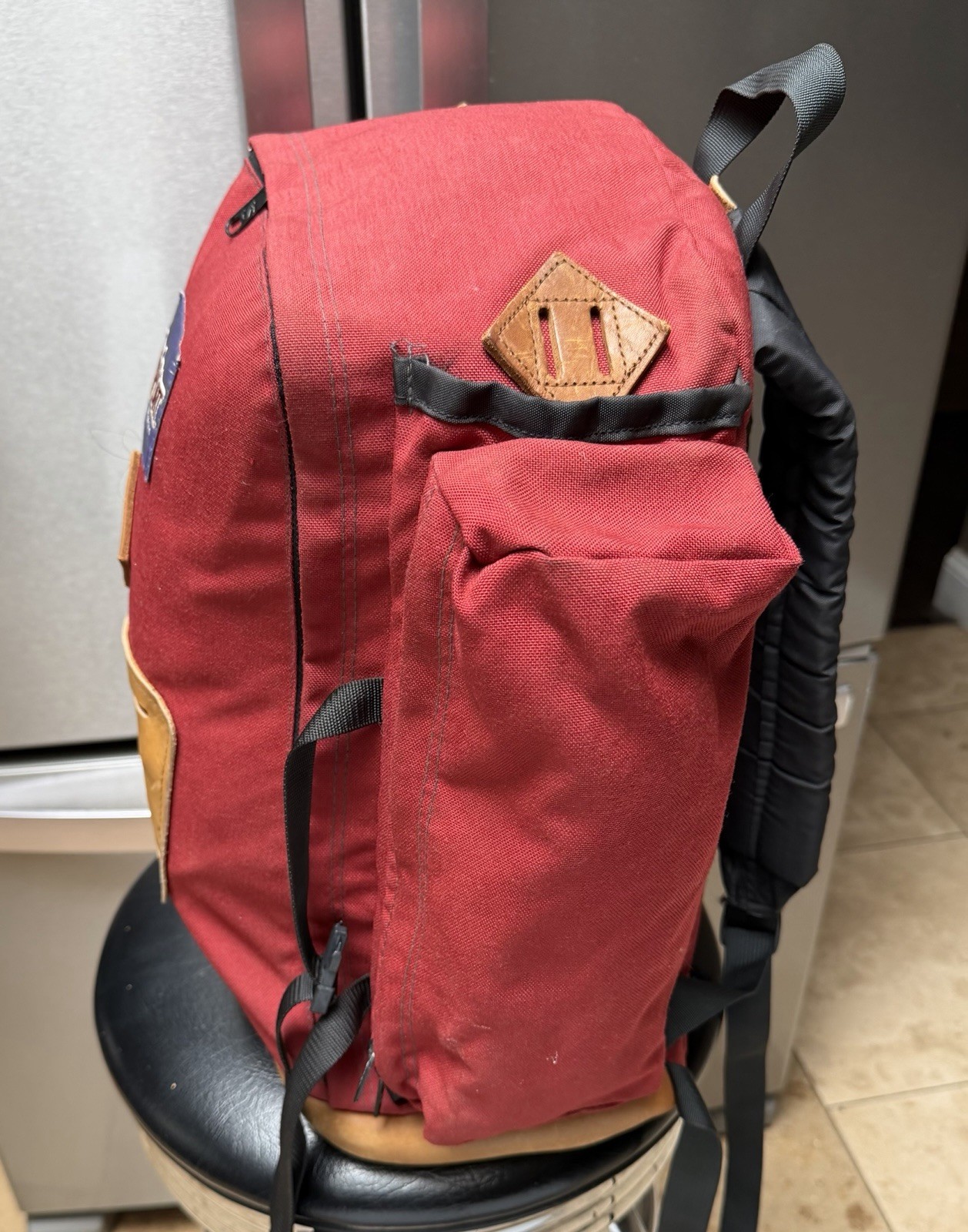Vintage Red JanSport Backpack Mens Large Leather Bottom Hiking Outdoor USA 90s
