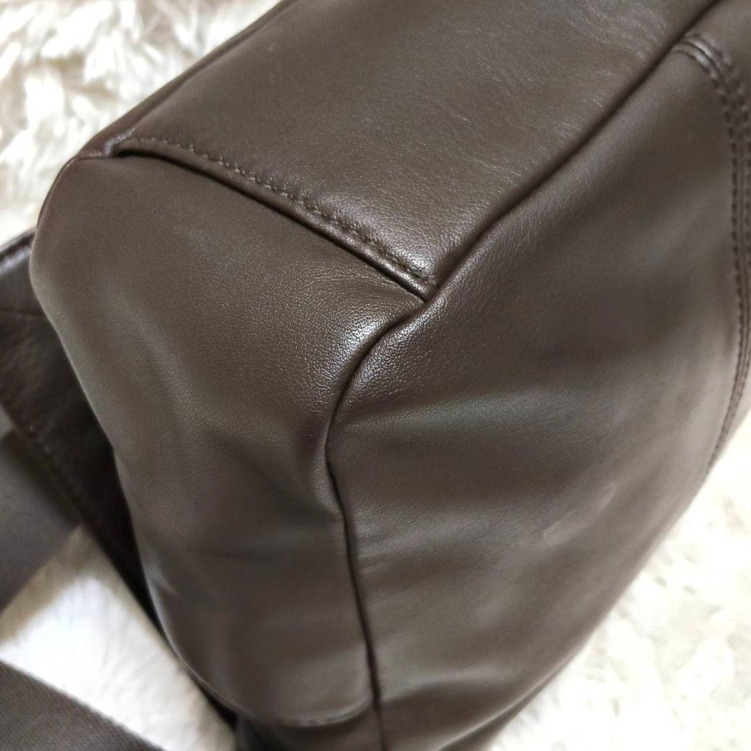 TUMI Leather Shoulder Bag Brown Messenger 28x24cm Fully Maintained