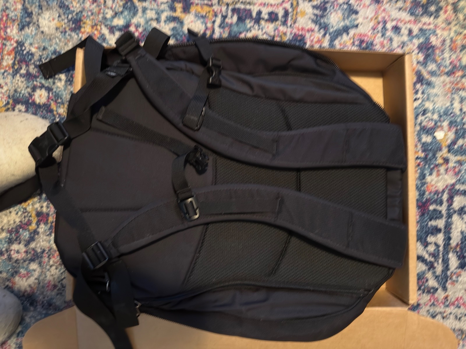 Tom Bihn Synik 30 – Black 525 Ballistic/Northwest Sky 200 Halcyon – 30L Backpack