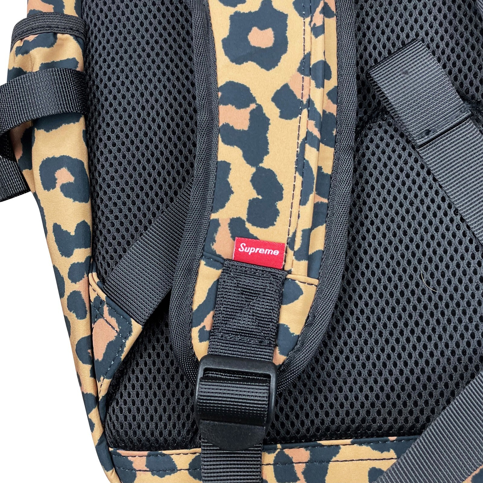 Supreme FW20 Box Backpack Leopard