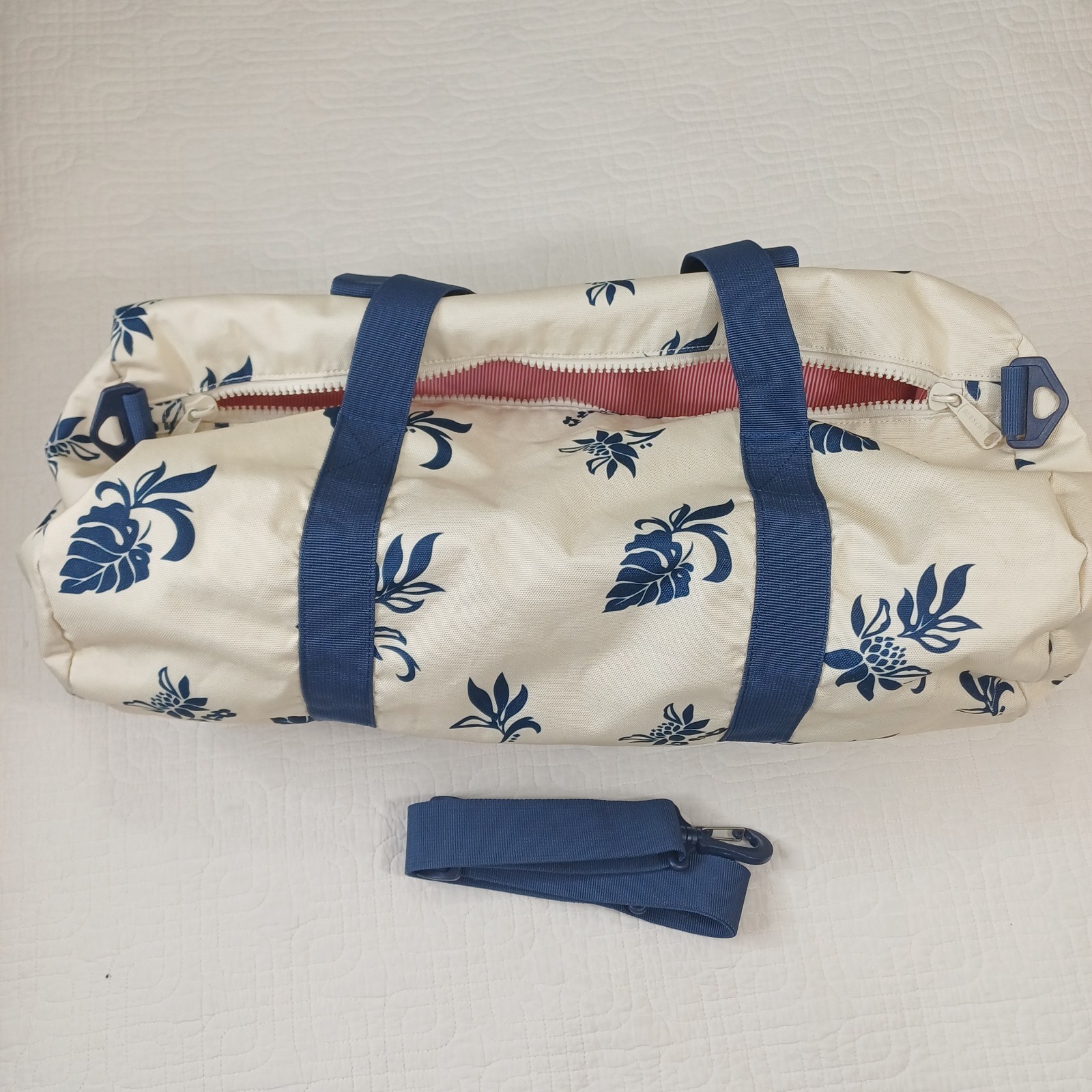 Herschel Supply Co Brand Weekender Duffel Bag Travel ~20”x 9” Floral Unisex EUC