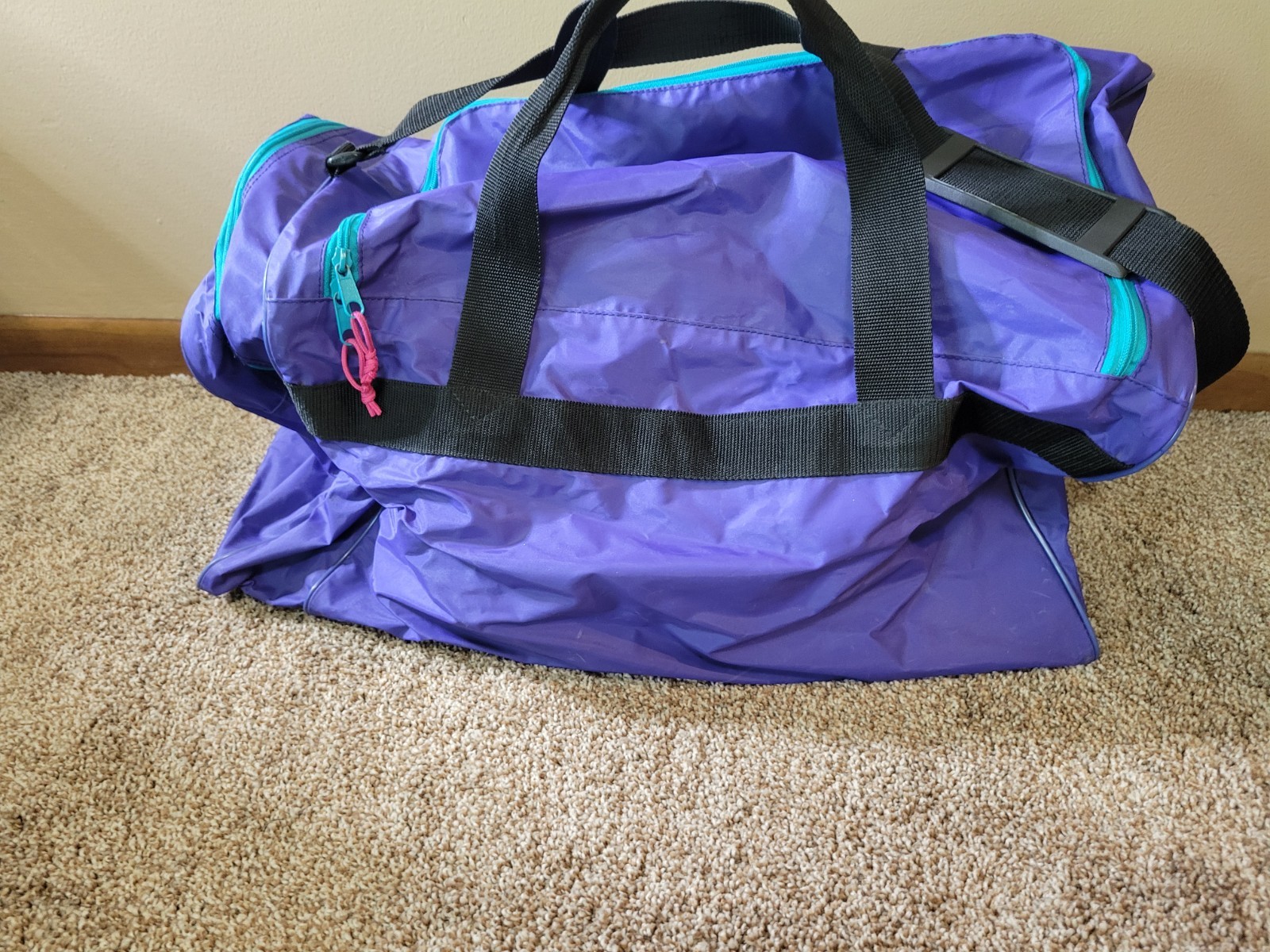 Vintage 1990s DUNLOP Cross Training Multi Color Duffel Gym/Travel Bag Sports