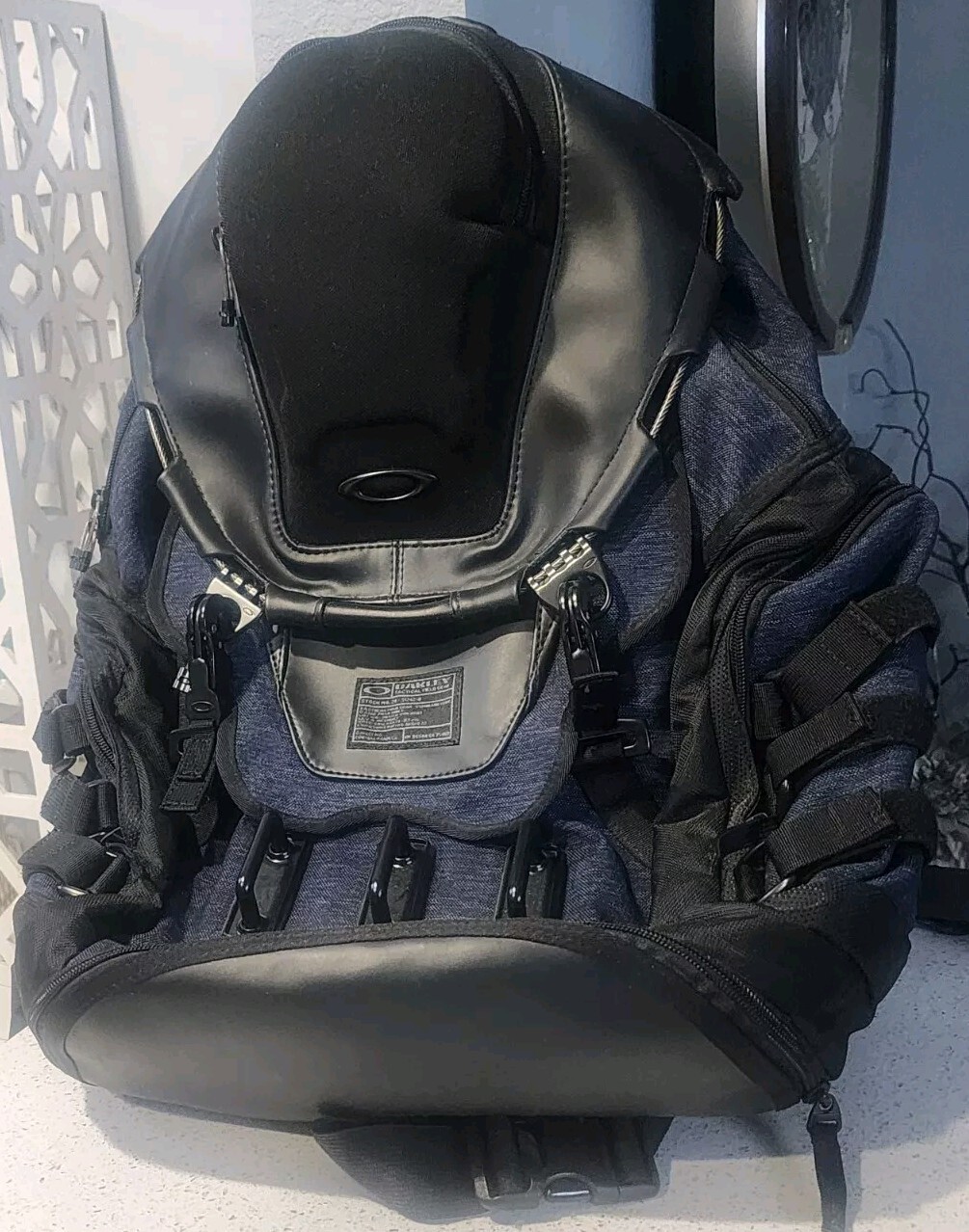 Oakley Kitchen Sink Backpack 34 Liter Laptop Pocket Tactical Field Gear Hiking