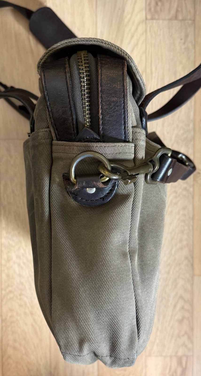 Filson 256 Original Briefcase Otter Green USA Tin Cloth Leather Broken In Patina