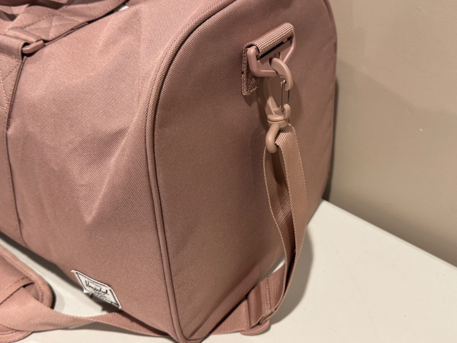 Herschel Supply Novel Duffle Bag Ash Rose / Pink Travel Bag 11.75 x 20.5 x 10
