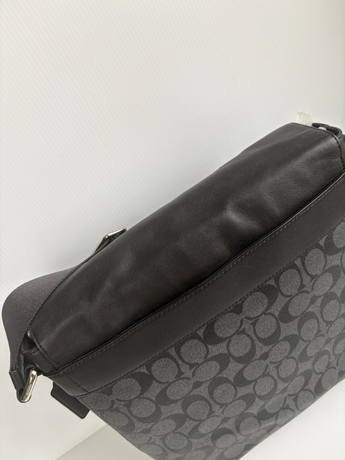 Coach F54771 Charles Small Messenger Bag Charcoal/Black EUC