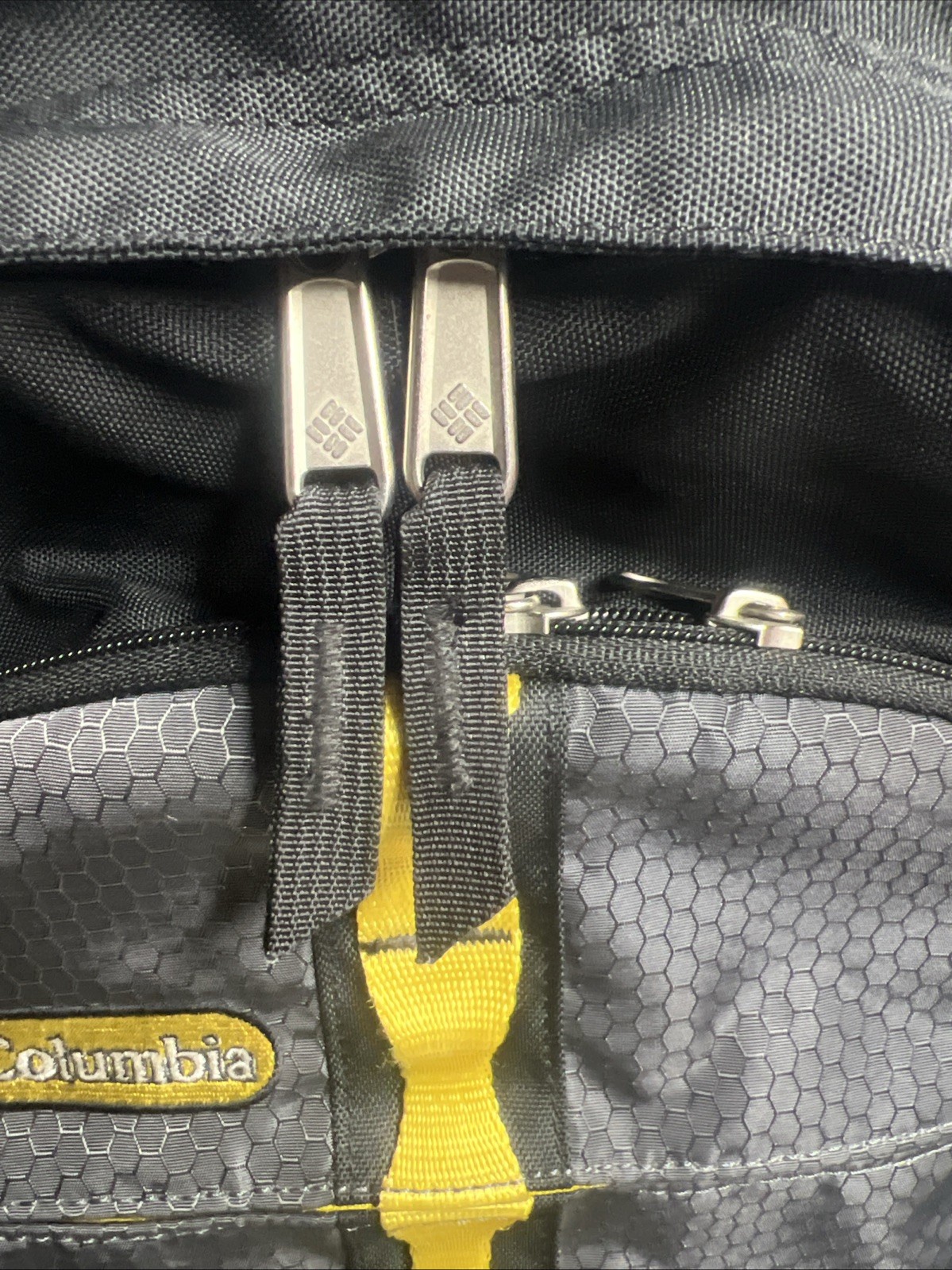 Columbia Back Pack Unisex , Black, Gray And Yellow Stripes , Travel, School