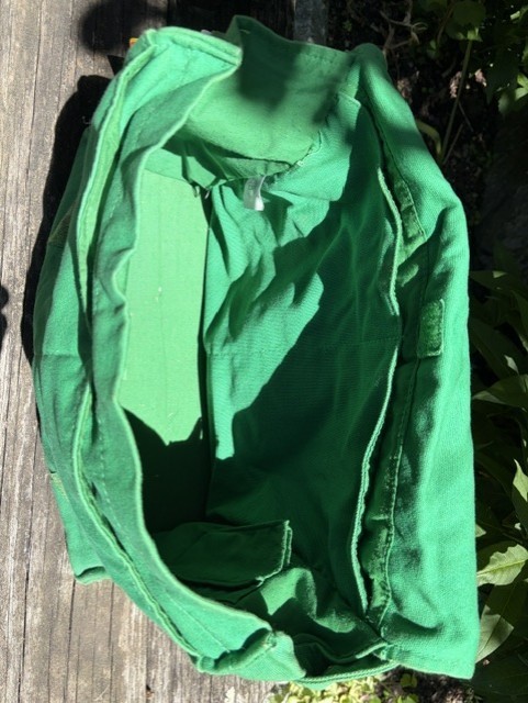 Vintage Green Soccer Bag with movable Flags – World Cup!