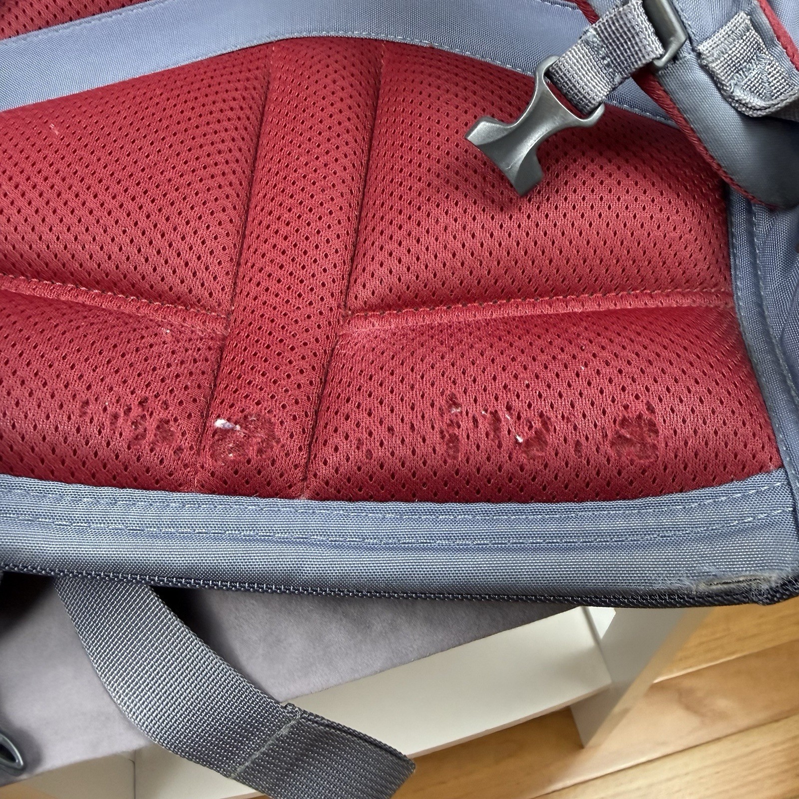 The North Face Recon Backpack Burgundy Maroon Grey FlexVent Laptop Daypack 30L