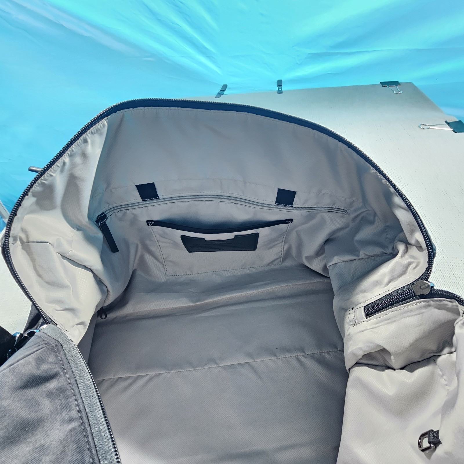 TUMI Voyageur Venice Duffel Bag Authentic with Serial # can be register @TUMI