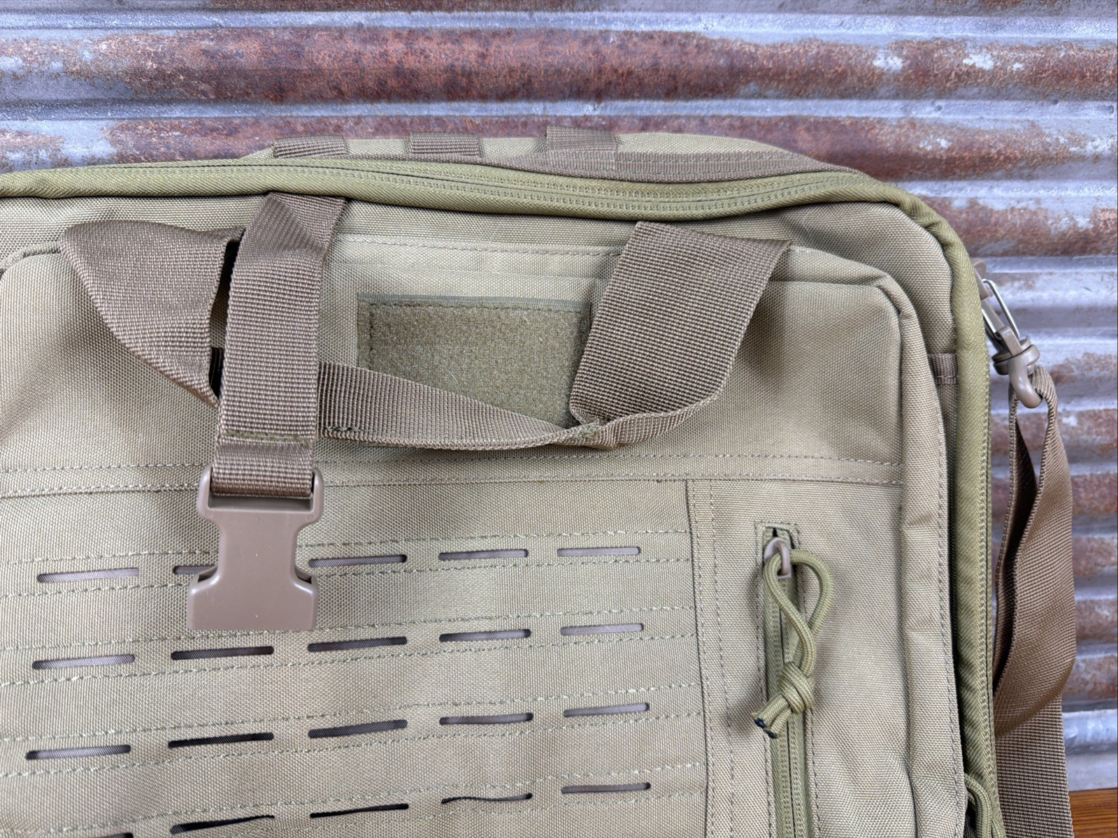 Tactical Bail Out Bag Messenger Green Laptop Patrol Shoulder Bag NWOT