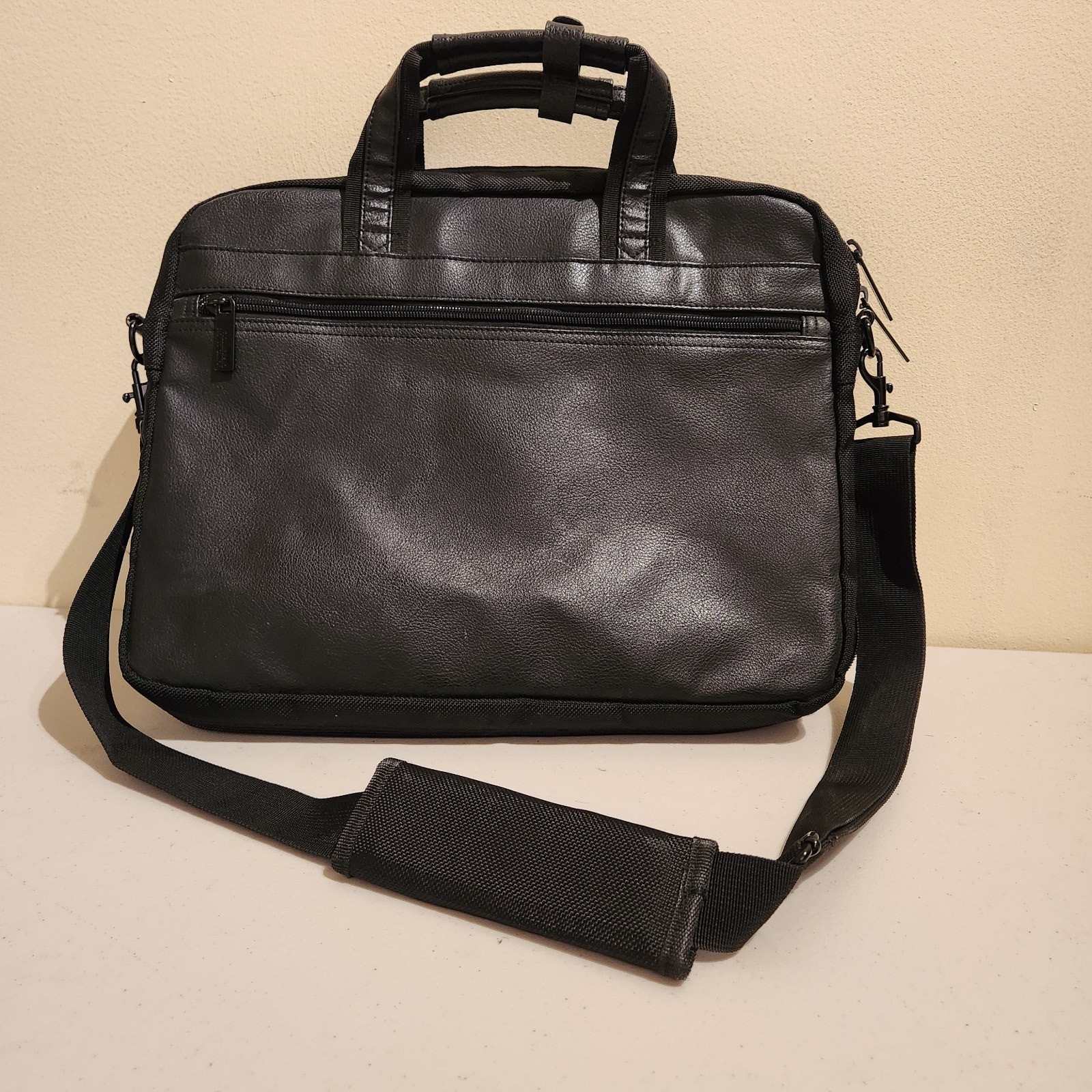 United Colors Of Benetton Men’s Black Faux Leather Briefcase Travel Laptop Bag