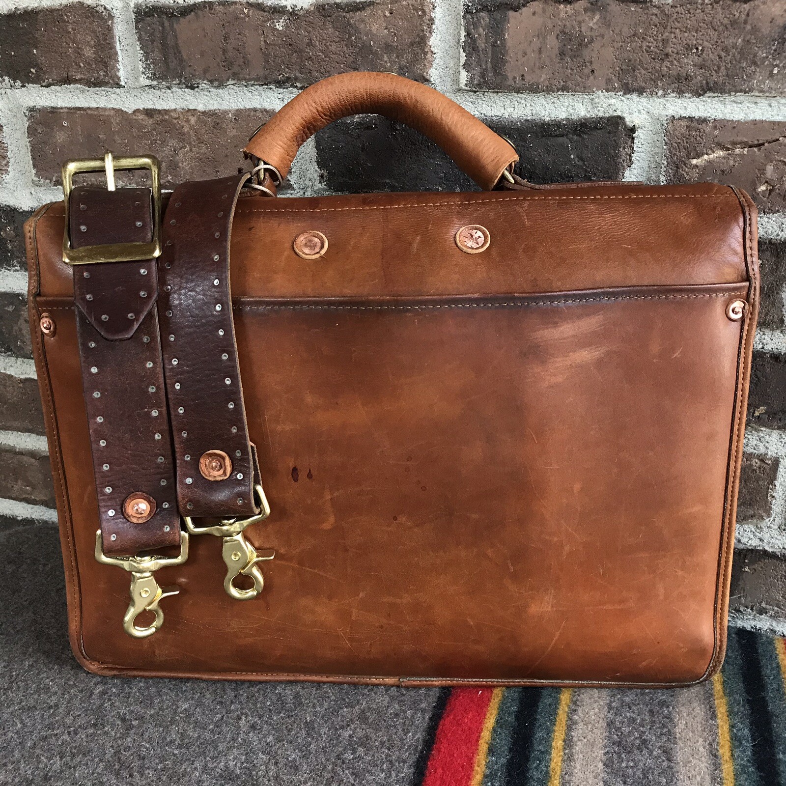 UNIQUE VINTAGE 1980s COGNAC THICK GLOVE LEATHER MACBOOK PRO BRIEFCASE BAG R$1198