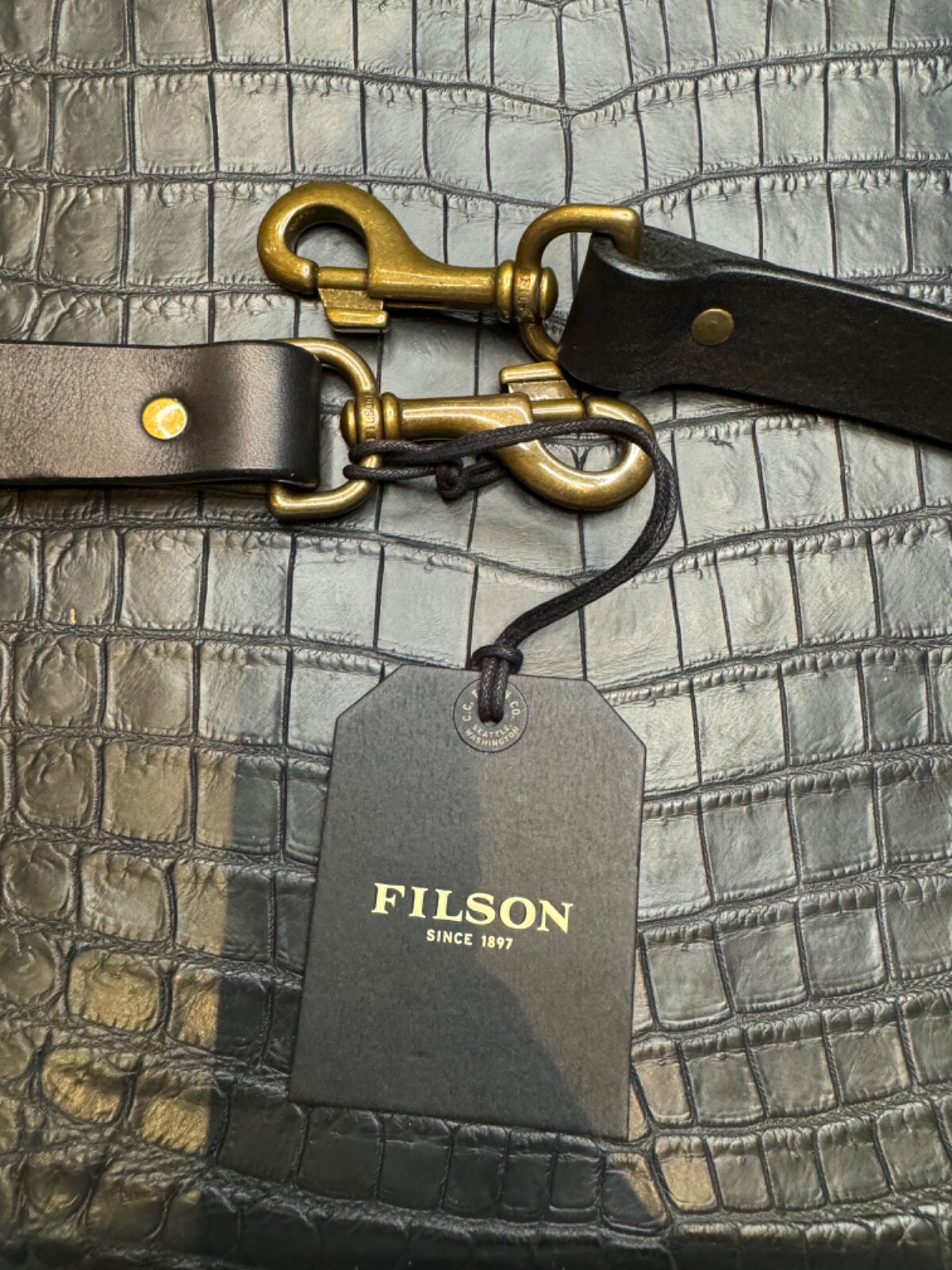 Filson Bridle Padded Leather Shoulder Strap NWT M USA Black Adjustable 20049230