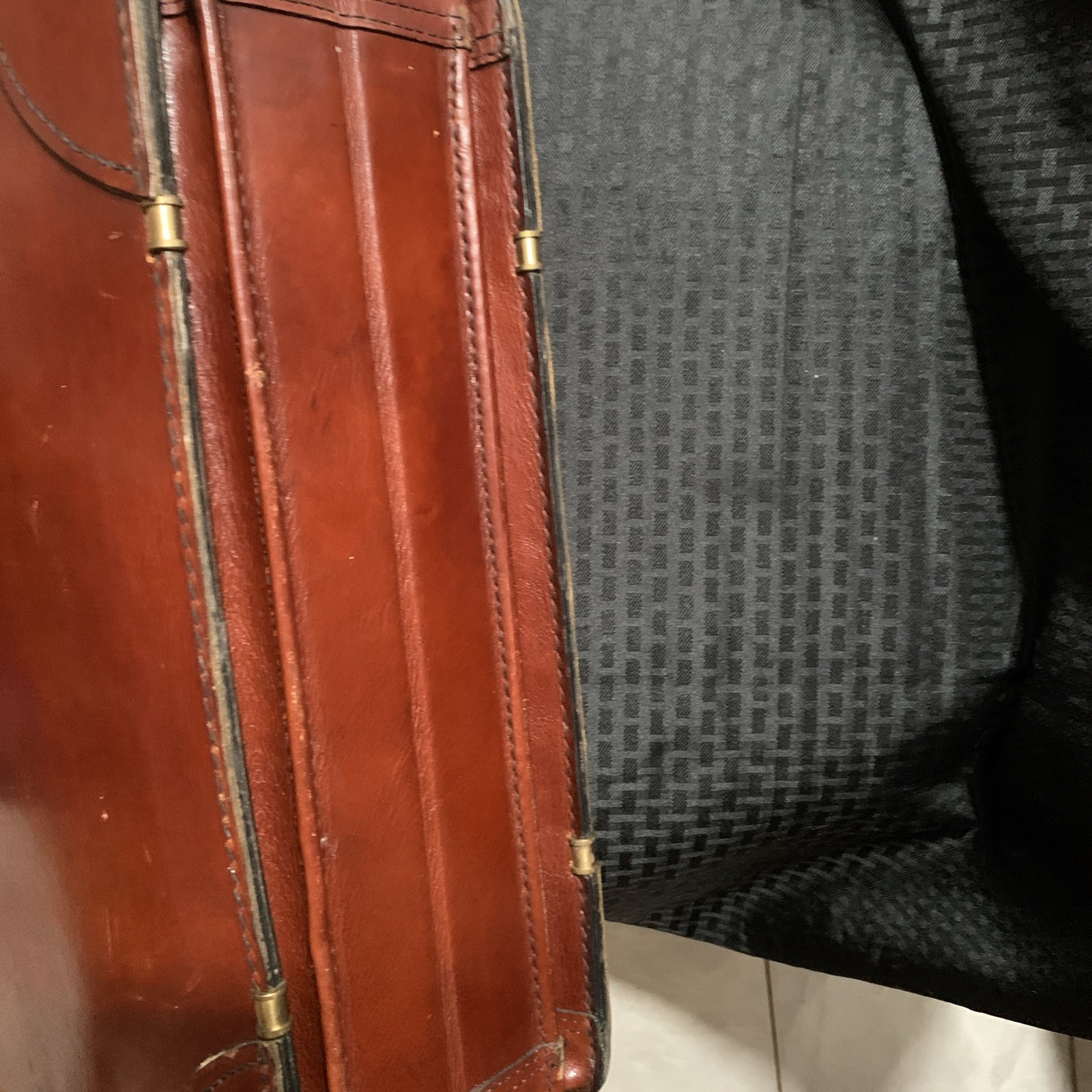 Vintage Leather Presto Lock Attache Briefcase – Top Open