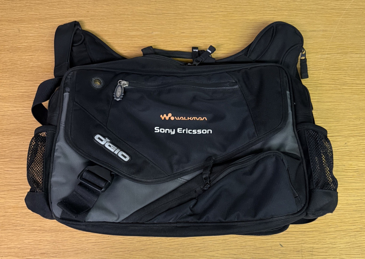Ogio Street Bag Hip Hop Laptop Files Organizer Black/Grey SONY WALKMAN LOGO