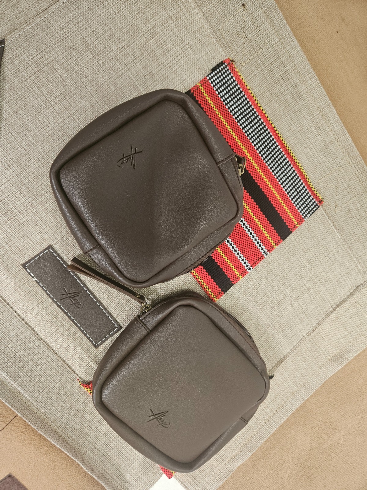 AKAP VEGAN LEATHER KEEPERS BAG