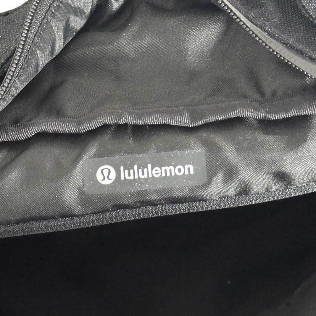 Lululemon Command The Day Black Duffle Bag 40L Unisex Travel Laptop