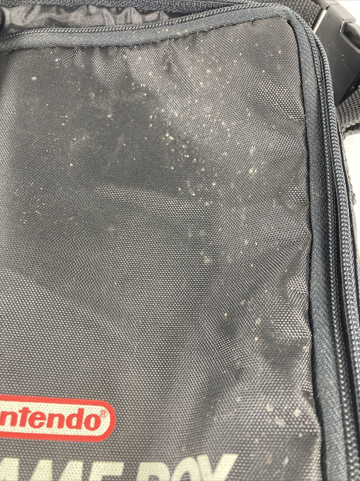 NINTENDO GAME BOY PADDED BAG IN BLACK ACROSS CHEST OVER SHOULDER Working Zipper