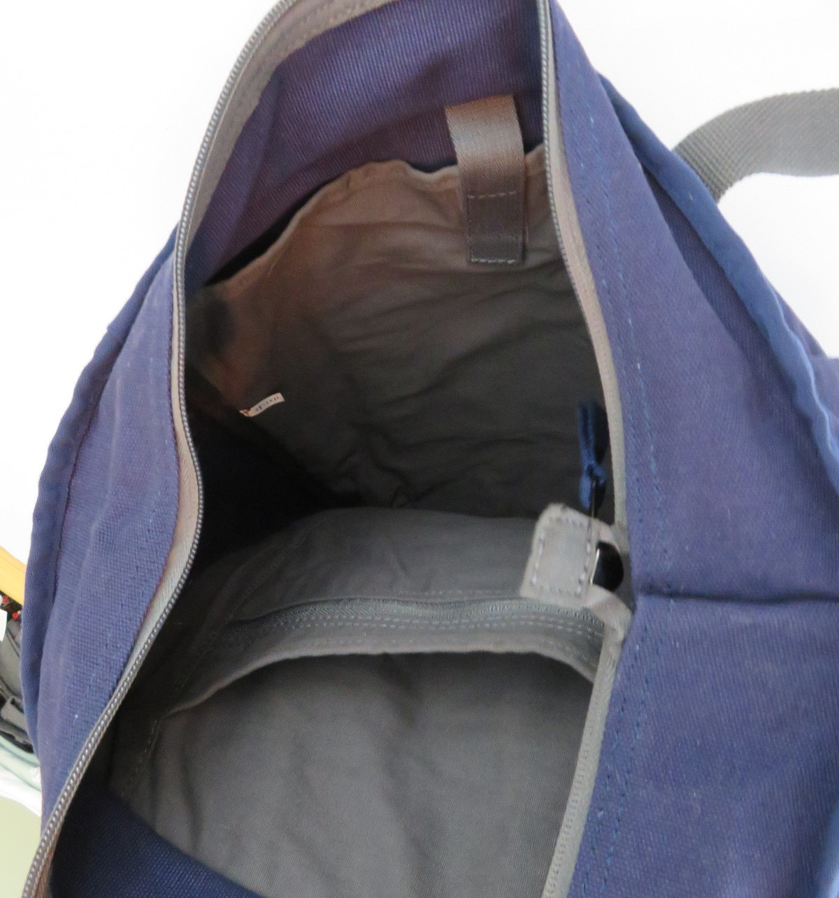 Duluth Trading Co. Blue Canvas Zip Tote Bag Outer Pockets for Men Outdoor Casual