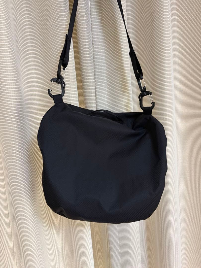 THE NORTH FACE Shoulder Bag Black 21x25x4cm Water Resistant Durable Zipper