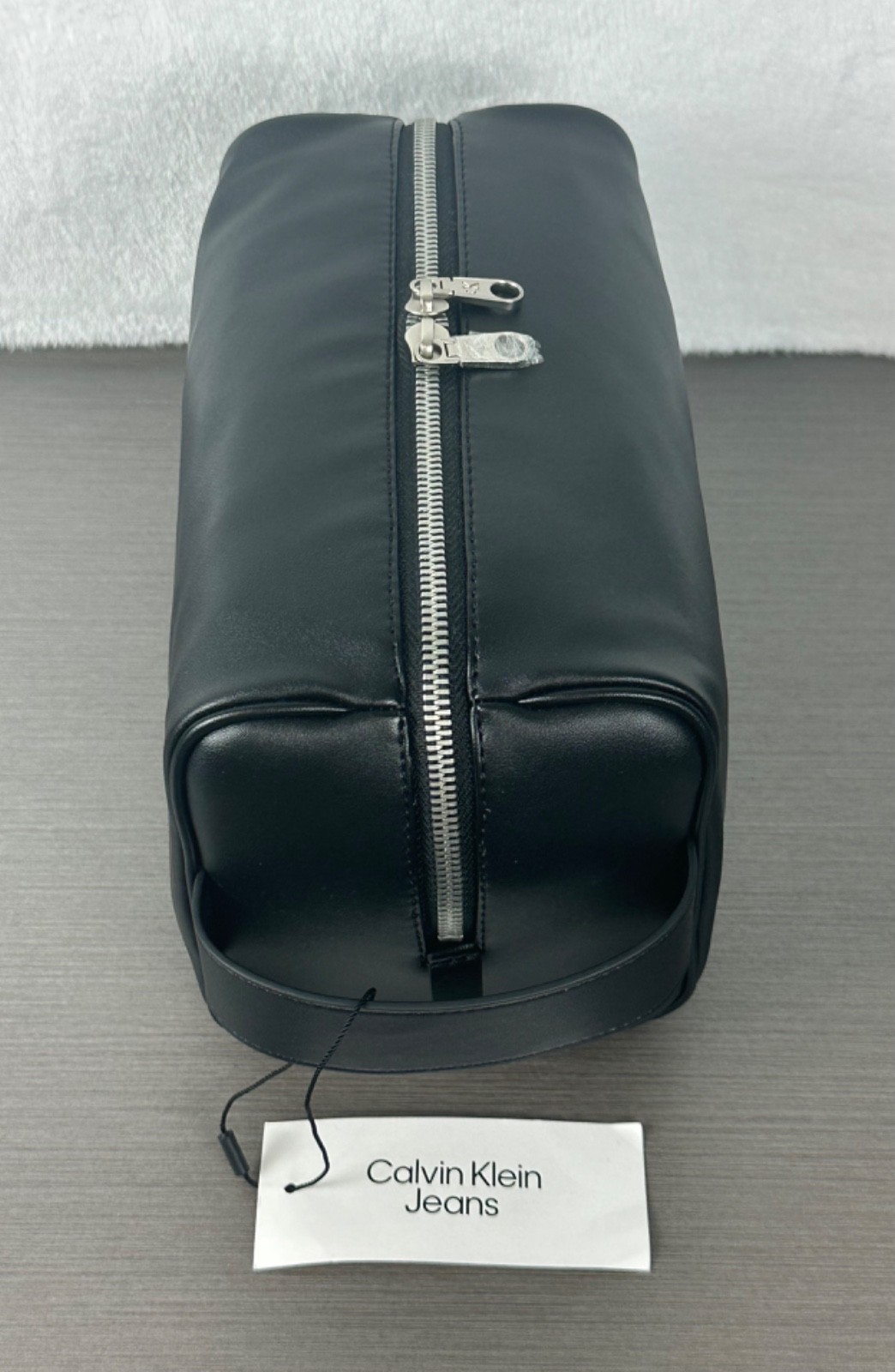 Calvin Klein Jeans Men’s Black Leather Monogram Logo Travel/ Dopp Kit Bag NWT