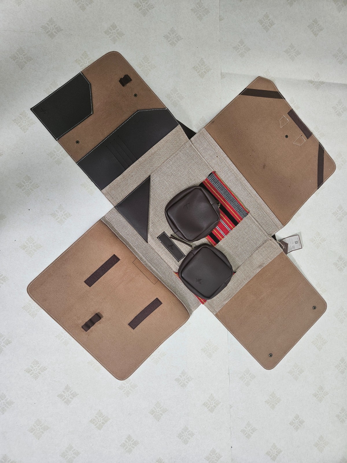 AKAP VEGAN LEATHER KEEPERS BAG