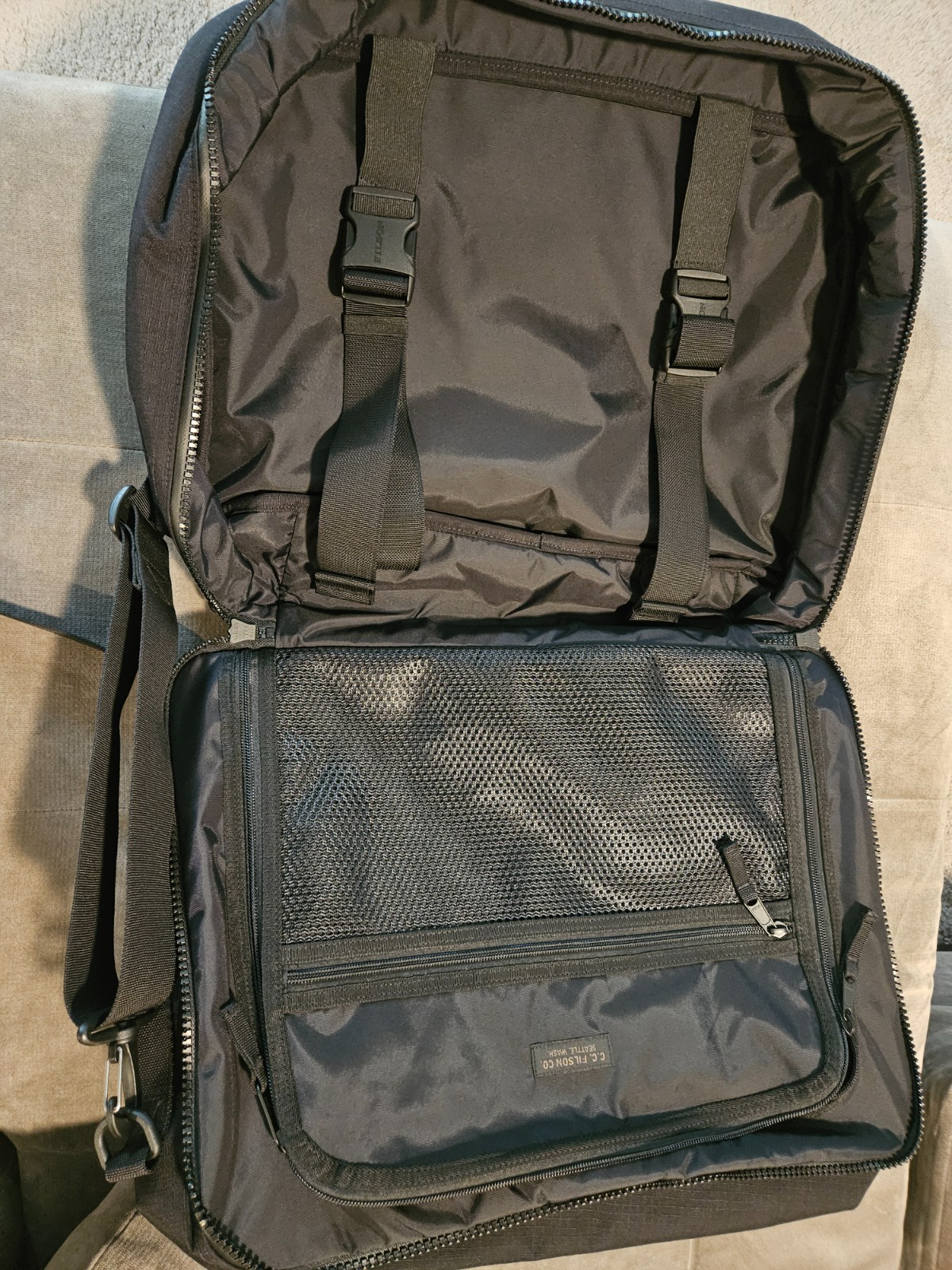 Filson Pullman Bag – Ripstop Nylon – Backpack Straps – Black – 36 Liter