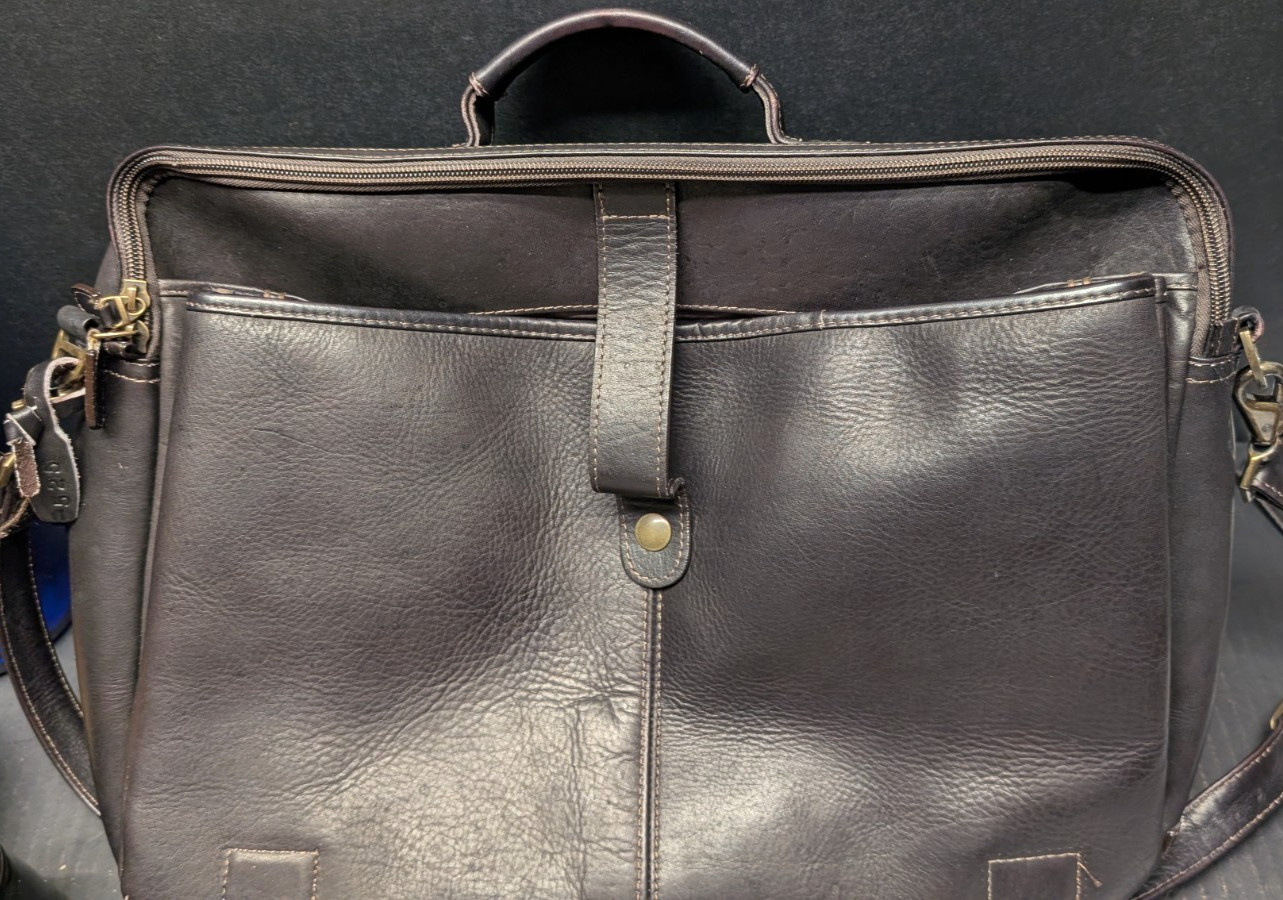 Vintage Dorado Dilana Brown Leather Messenger Bag 16″W x 13″H Made in Columbia