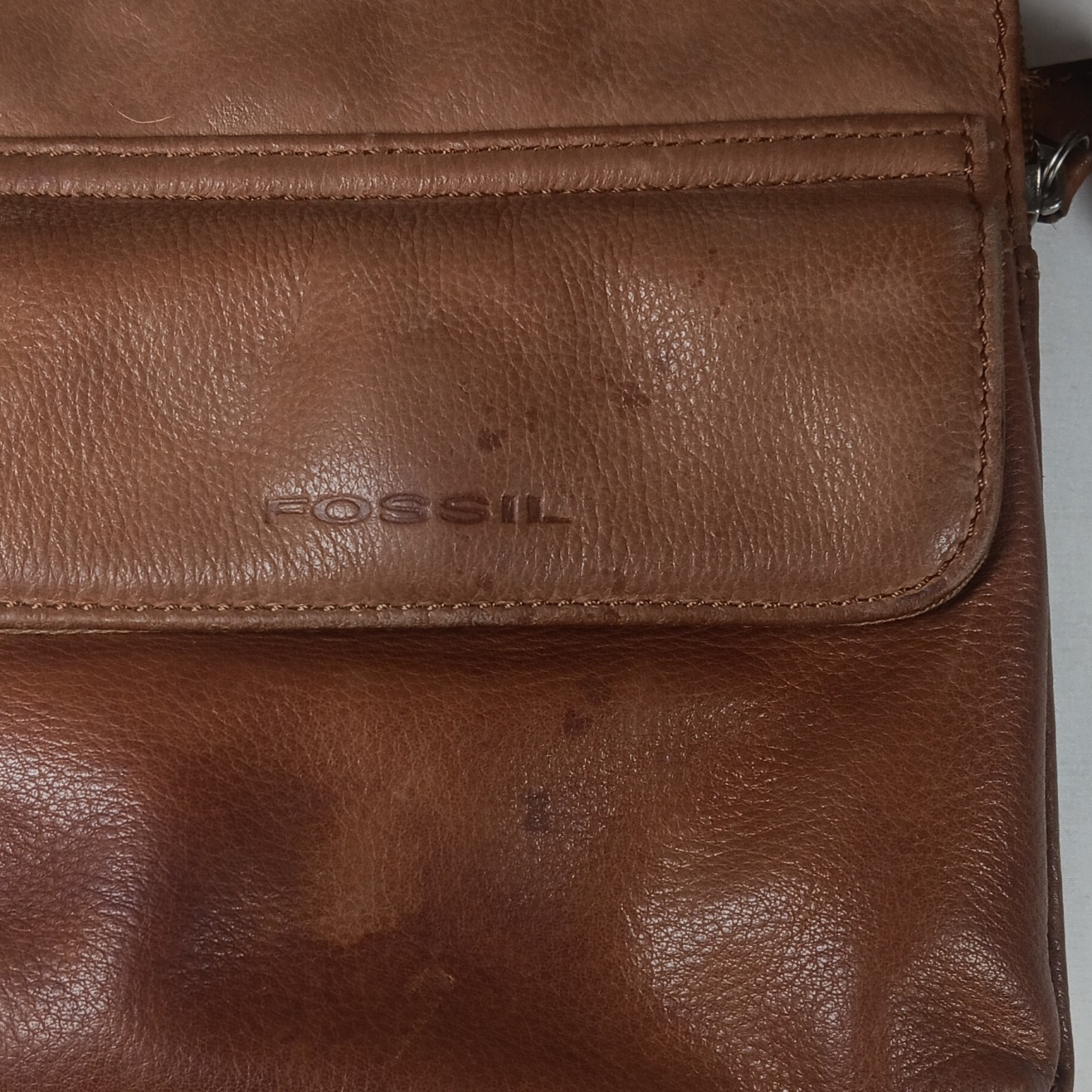 Fossil Brown Crossbody Bag Zip Closure Adjustable Strap Multi-Zip Compartments