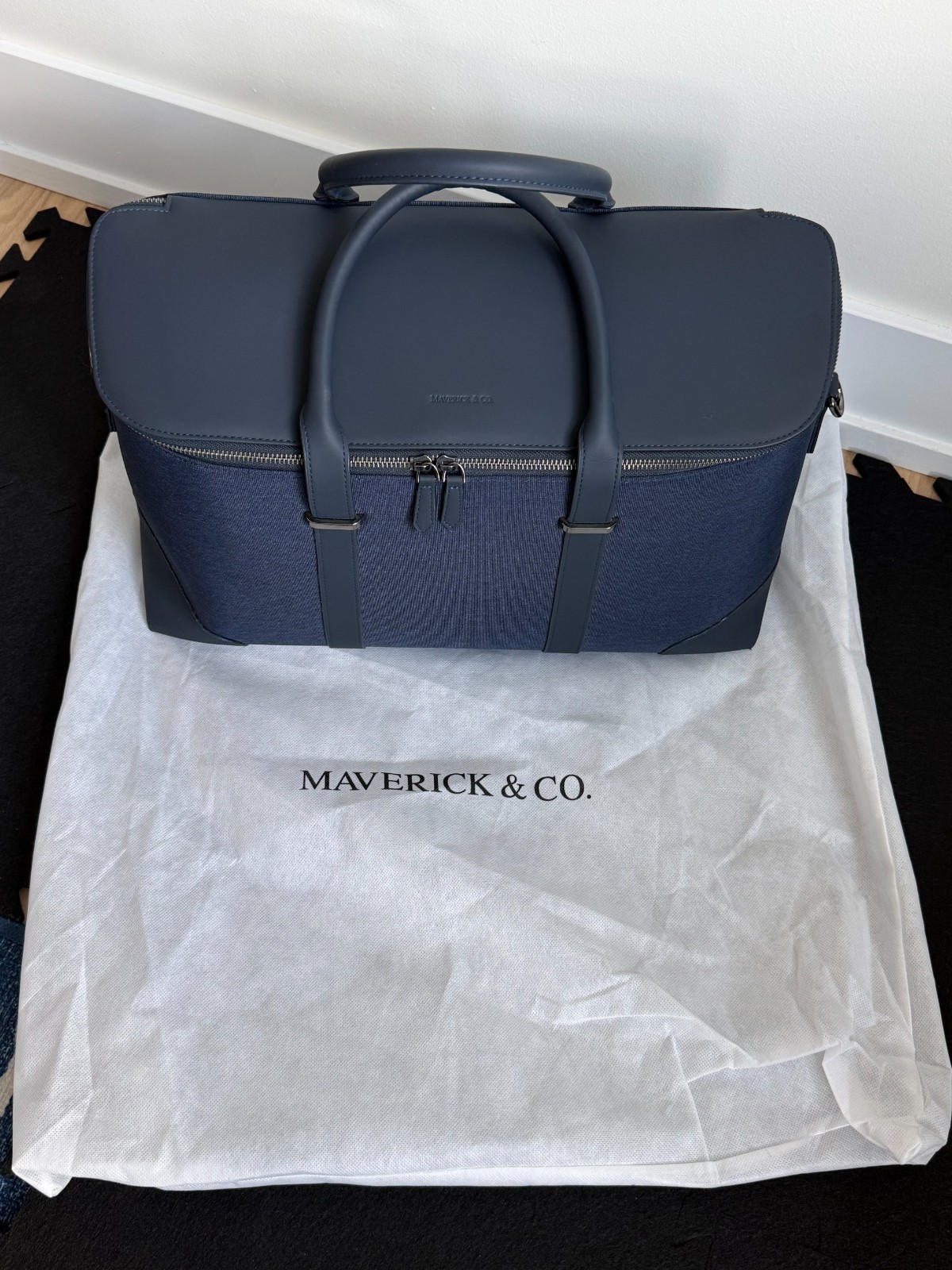 Maverick & Co. Navy Aviator Hassle-Free Weekender Bag Vegan Leather Open Box