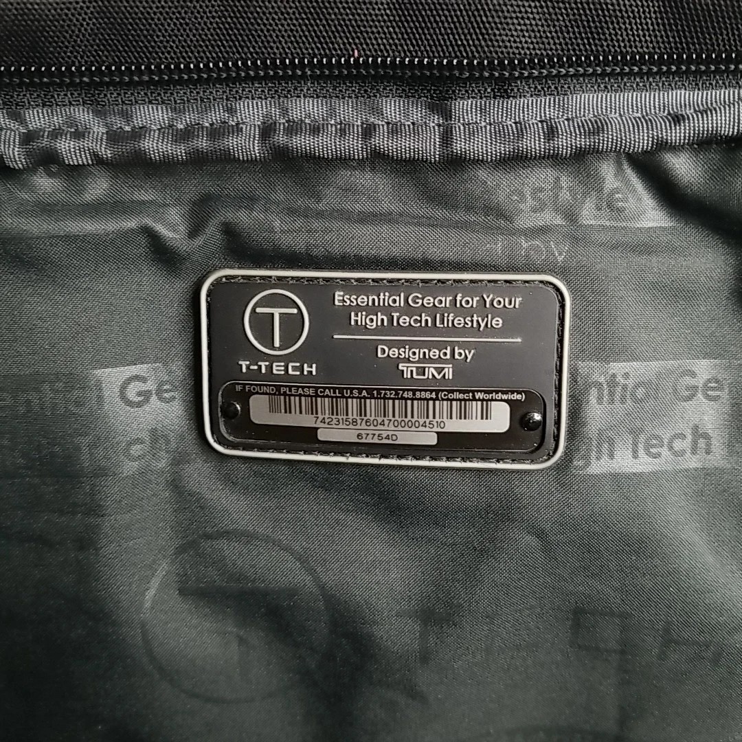 Tumi Tech Essential Gear 20″ Duffel Bag Black Nylon With Shoulder Strap 67754D