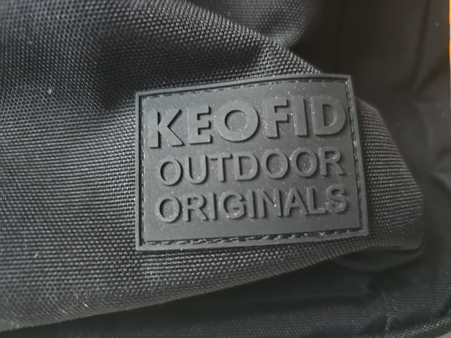 KEOFID Black Anti-Theft Backpack, 15.6in Laptop Fit, USB Port, 17.3×12.6×7.2in