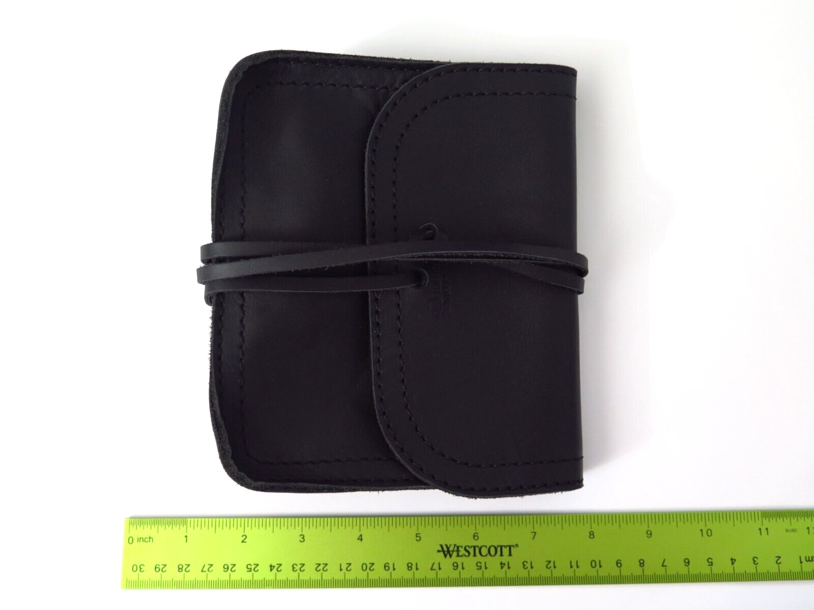 Saddleback Leather 6.5″x5.5″x1.5″ CLASSIC CABLE BAG Black
